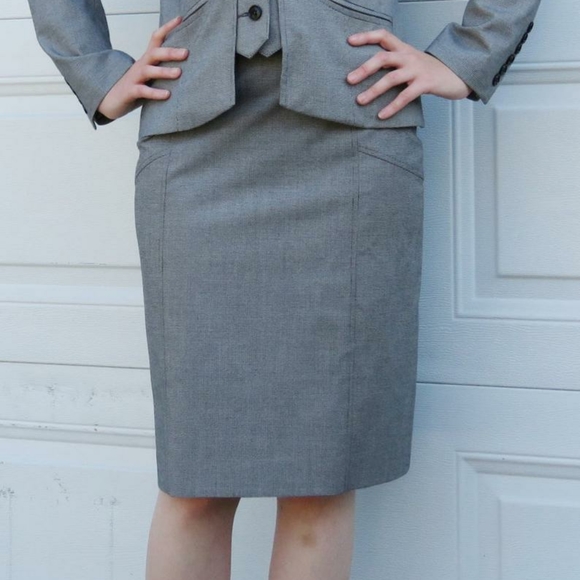 "Modern Icon" Periphery Houndstooth Skirt Suit - Picture 4 of 9